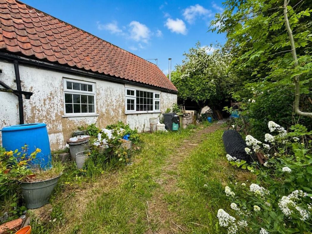 Property image 8 of 11