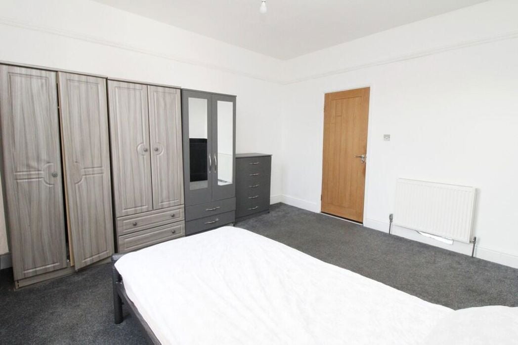 Property image 6 of 19