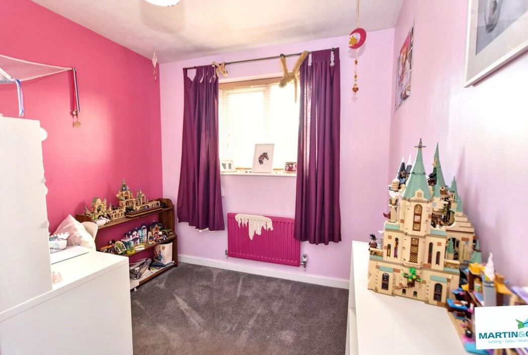 Property image 21 of 31