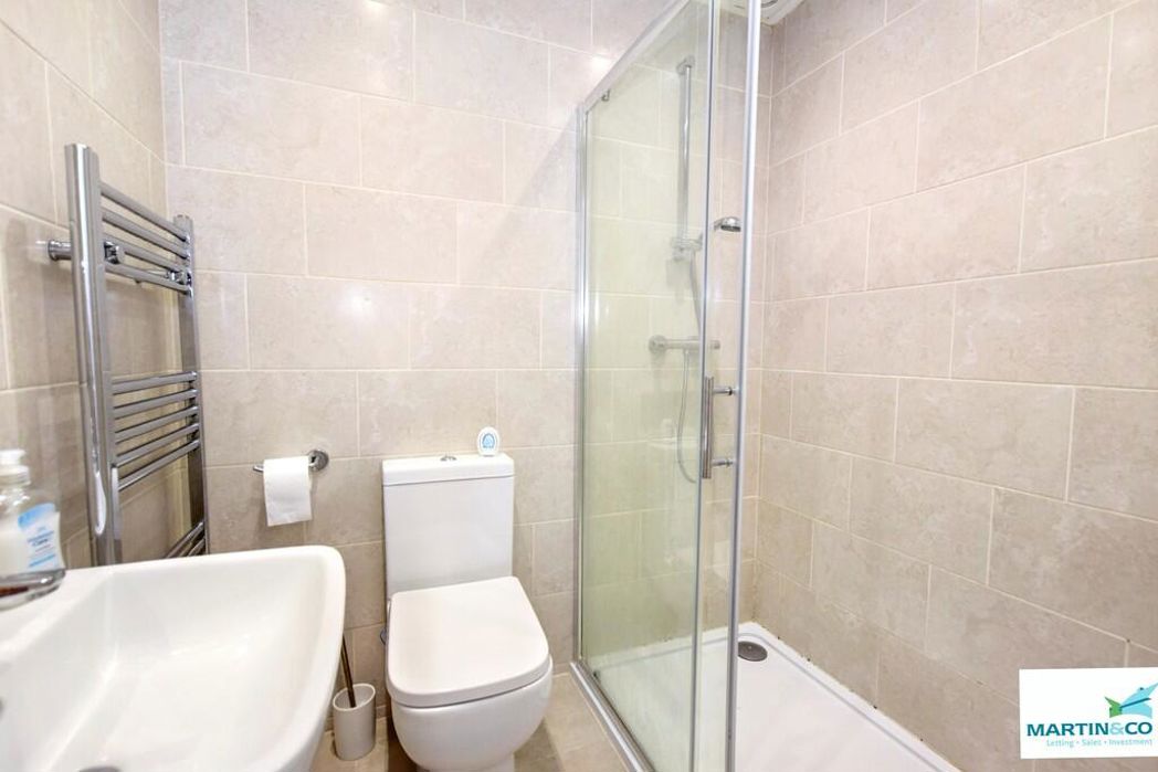 Property image 16 of 31