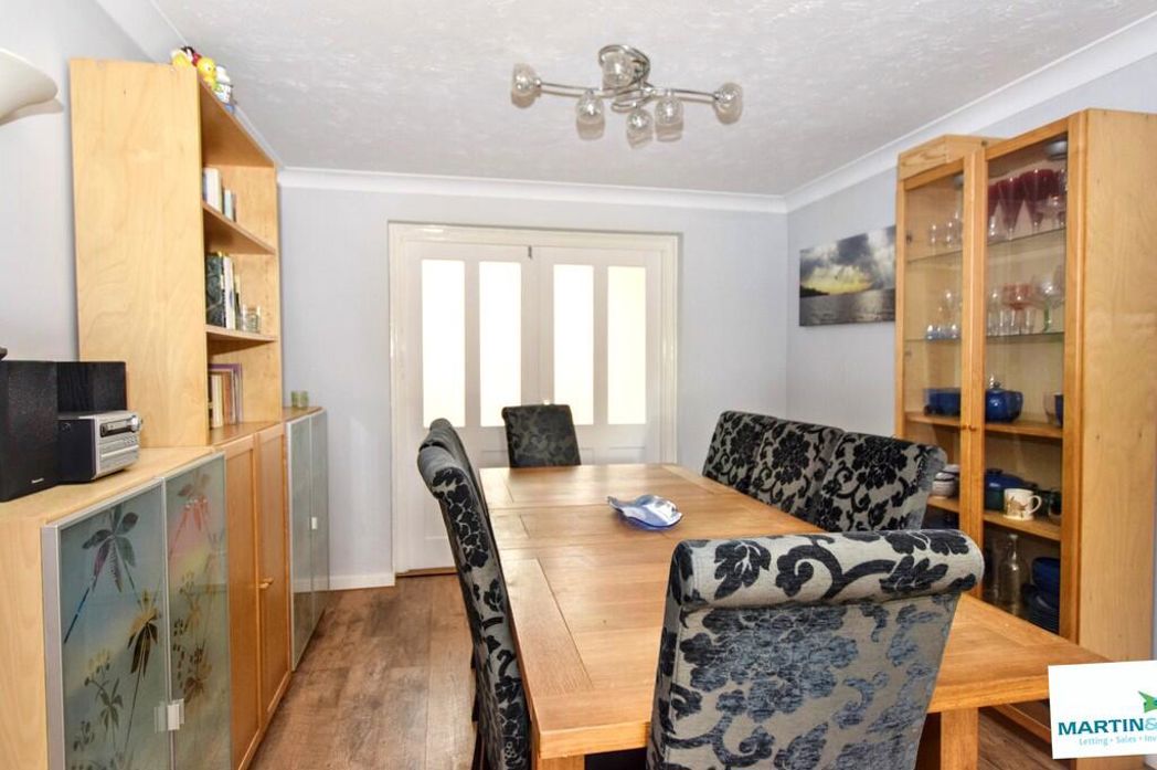 Property image 7 of 31
