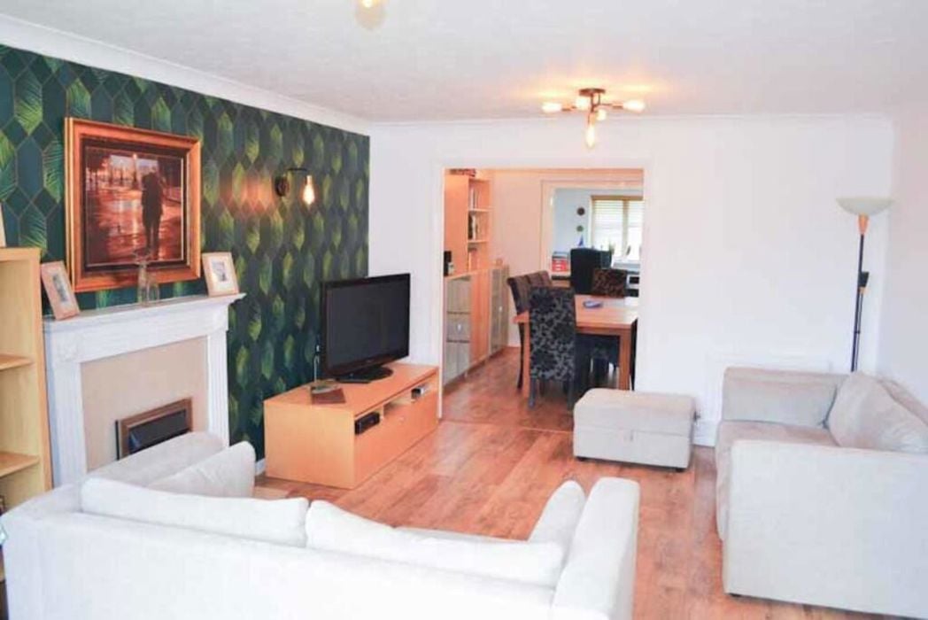 Property image 11 of 31