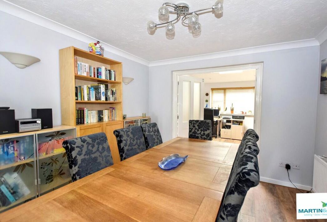 Property image 5 of 31