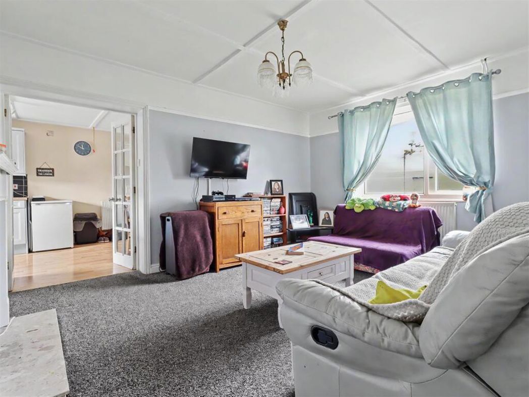 Property image 11 of 29