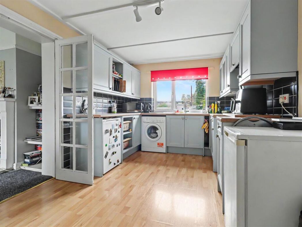 Property image 16 of 29