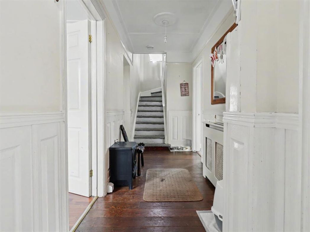 Property image 27 of 29