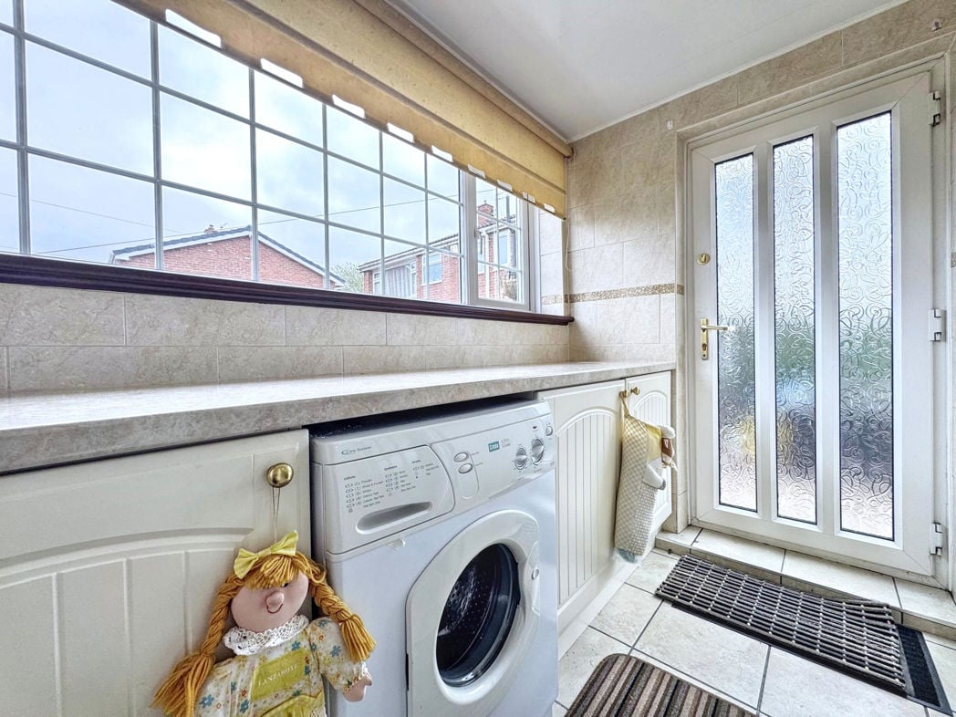Property image 11 of 24
