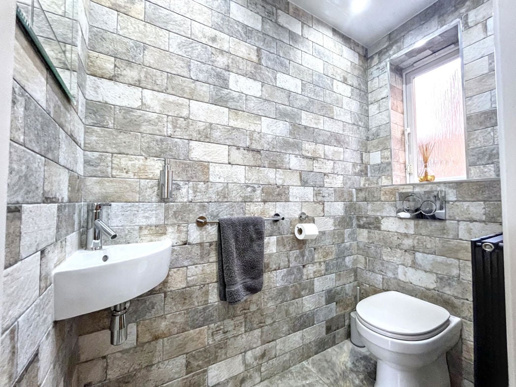 Property image 8 of 23