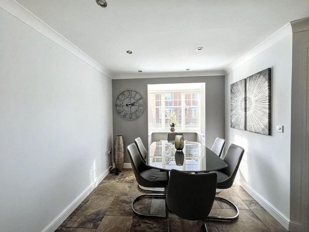Property image 4 of 23