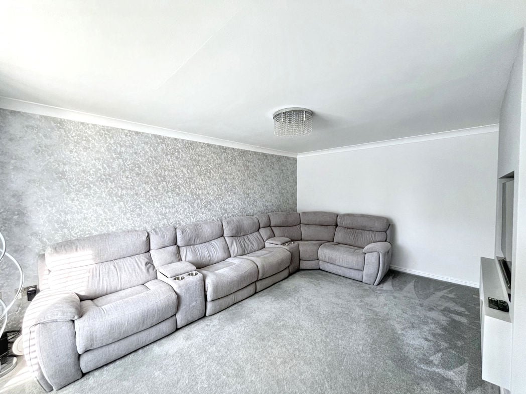 Property image 10 of 23