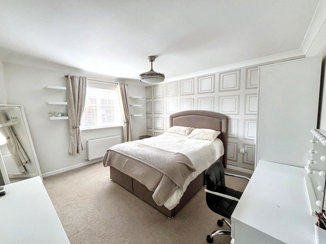 Property image 14 of 23