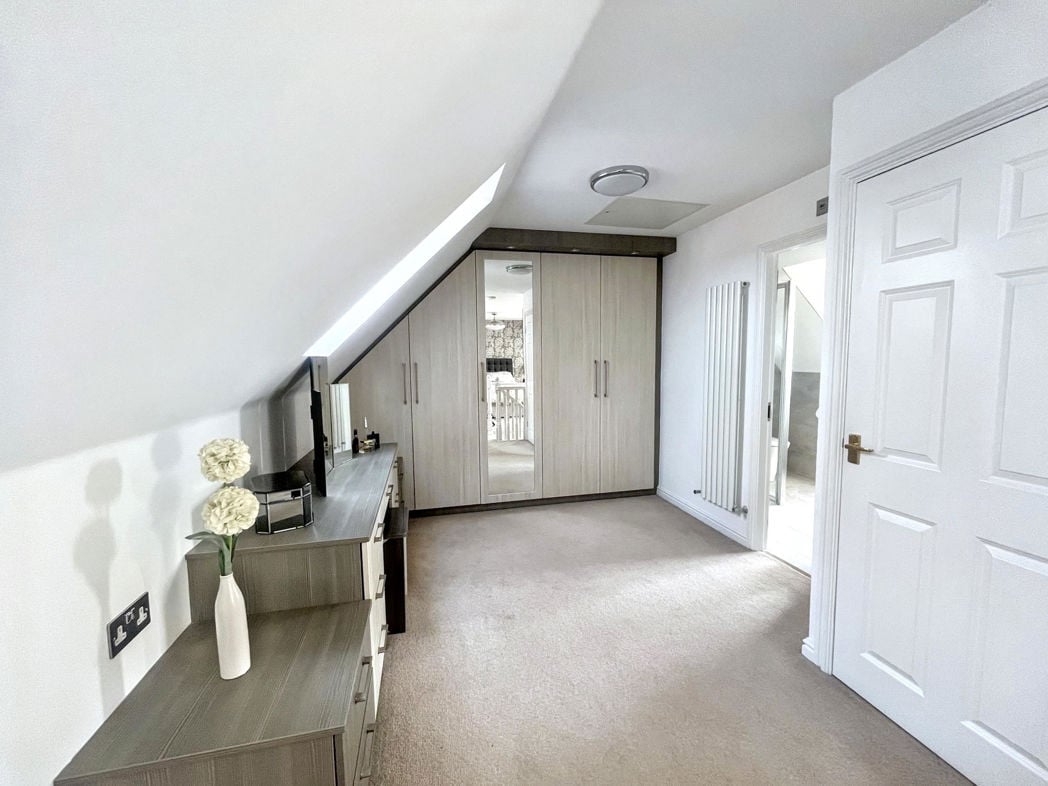 Property image 12 of 23