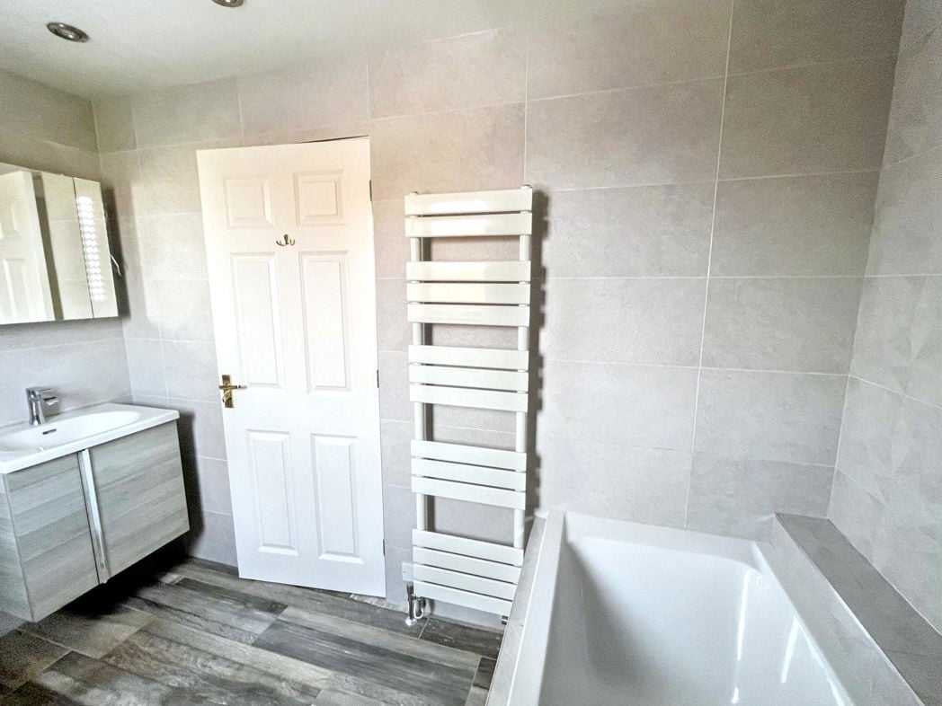 Property image 21 of 23