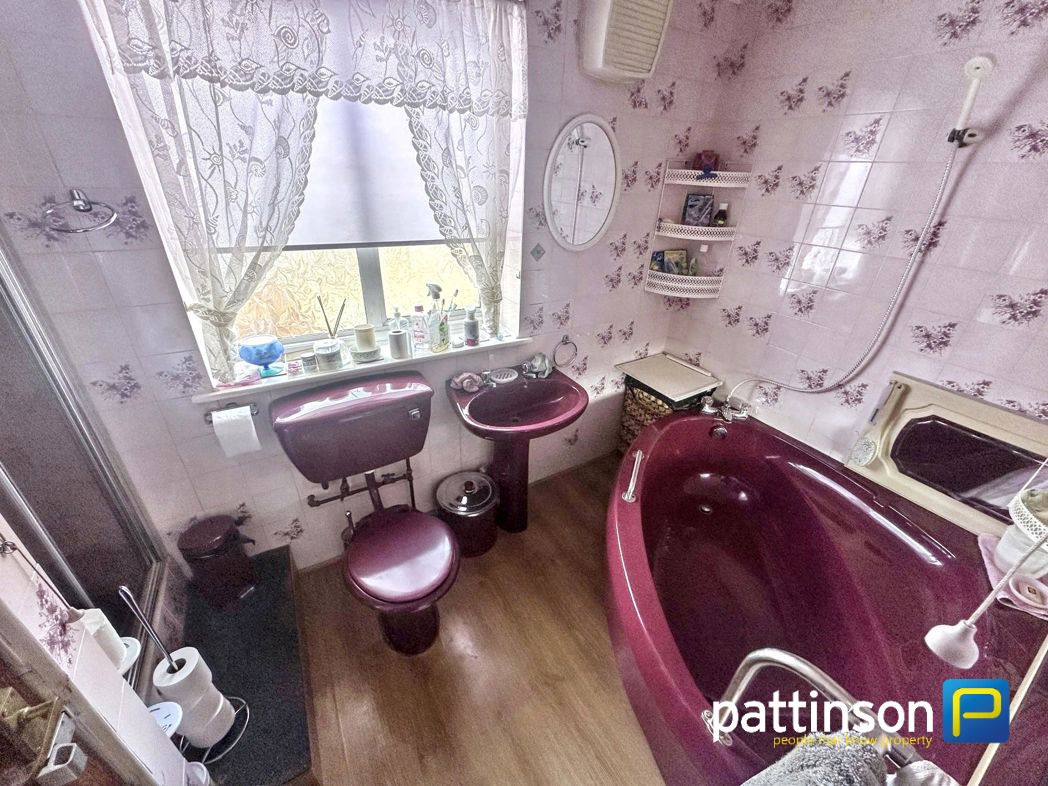 Property image 10 of 12