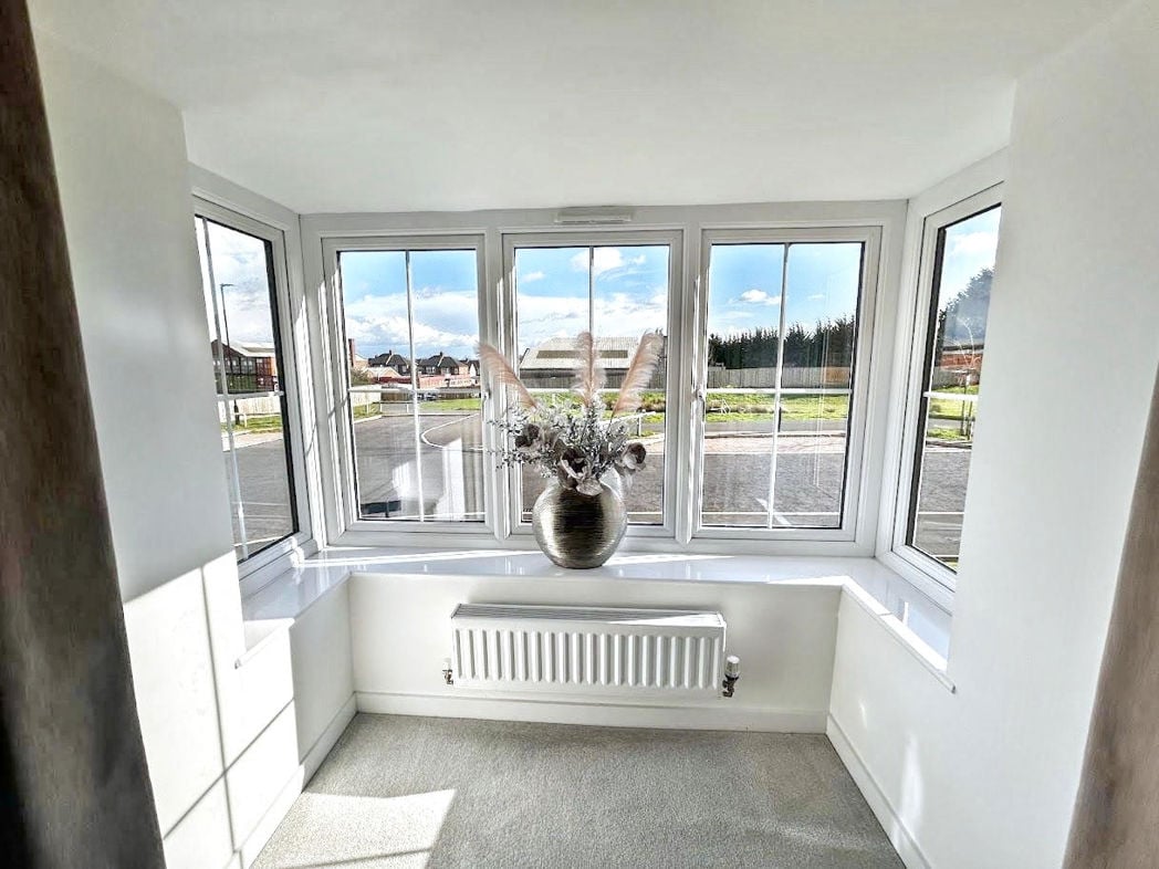 Property image 3 of 18