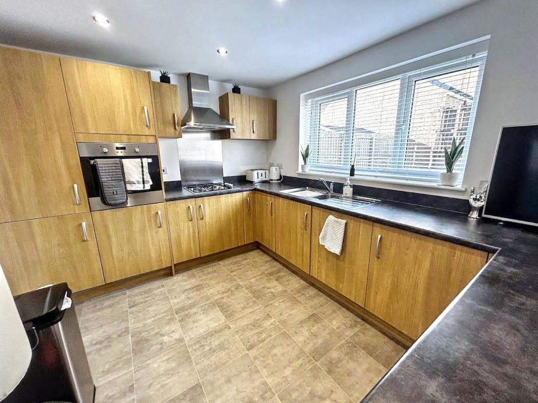 Property image 6 of 18