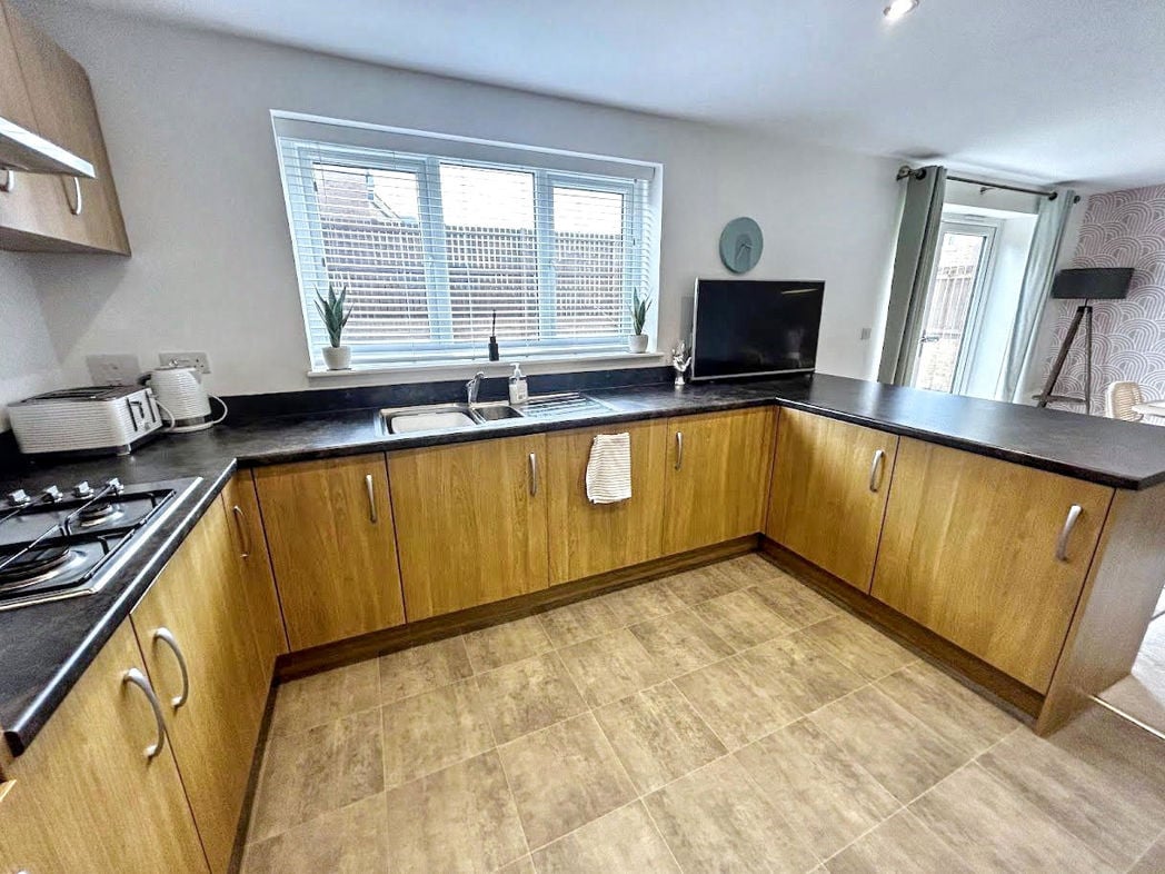 Property image 7 of 18