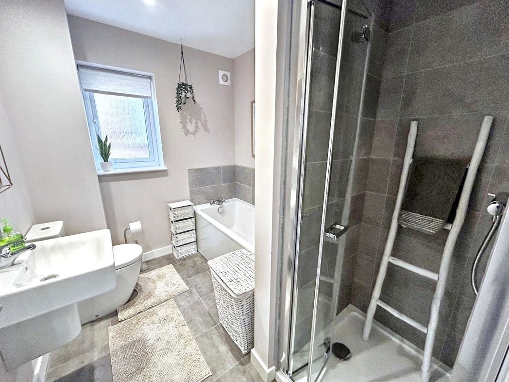 Property image 14 of 18