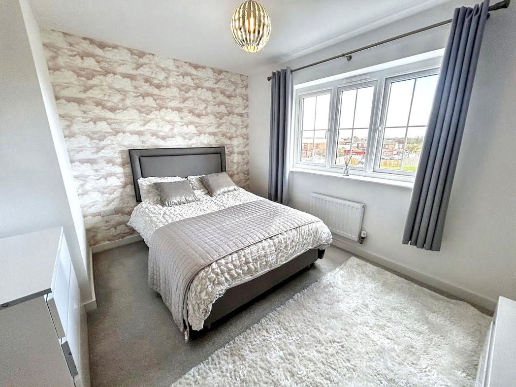Property image 16 of 18
