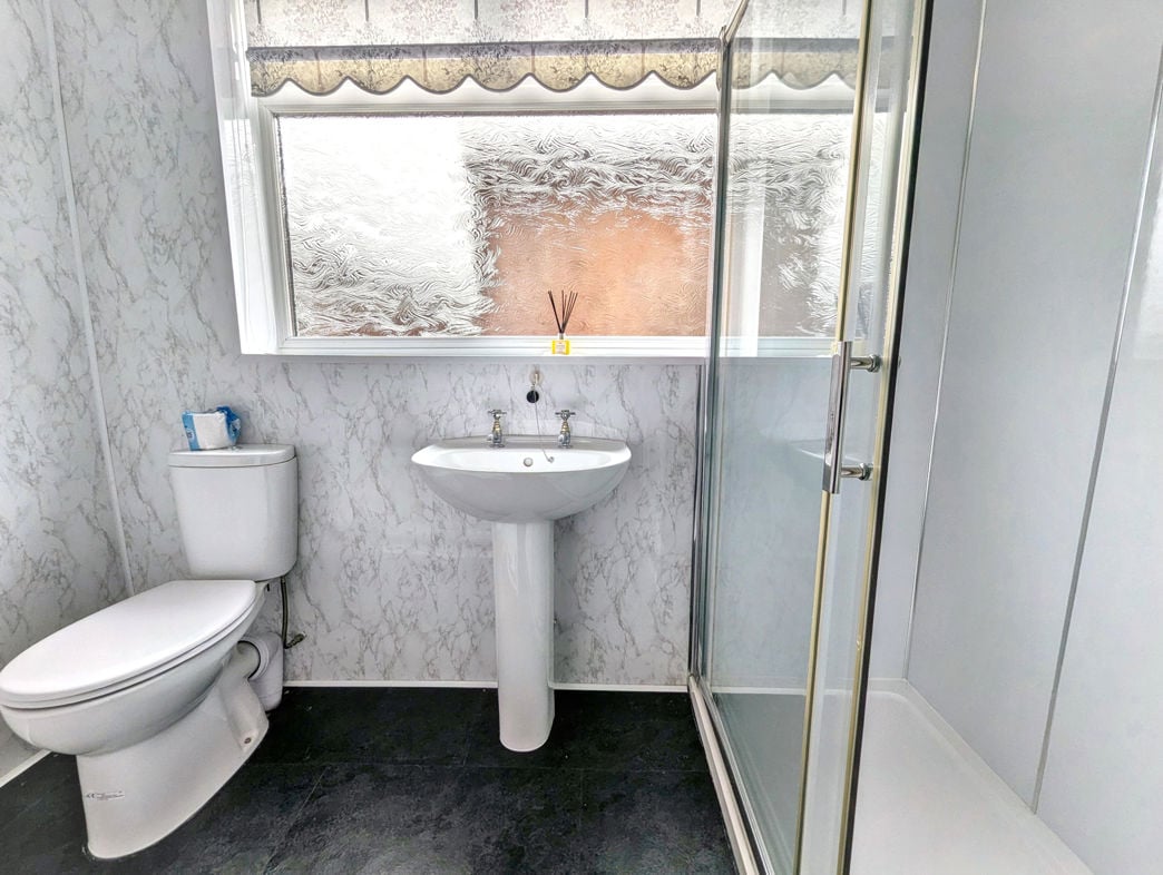 Family Shower Room