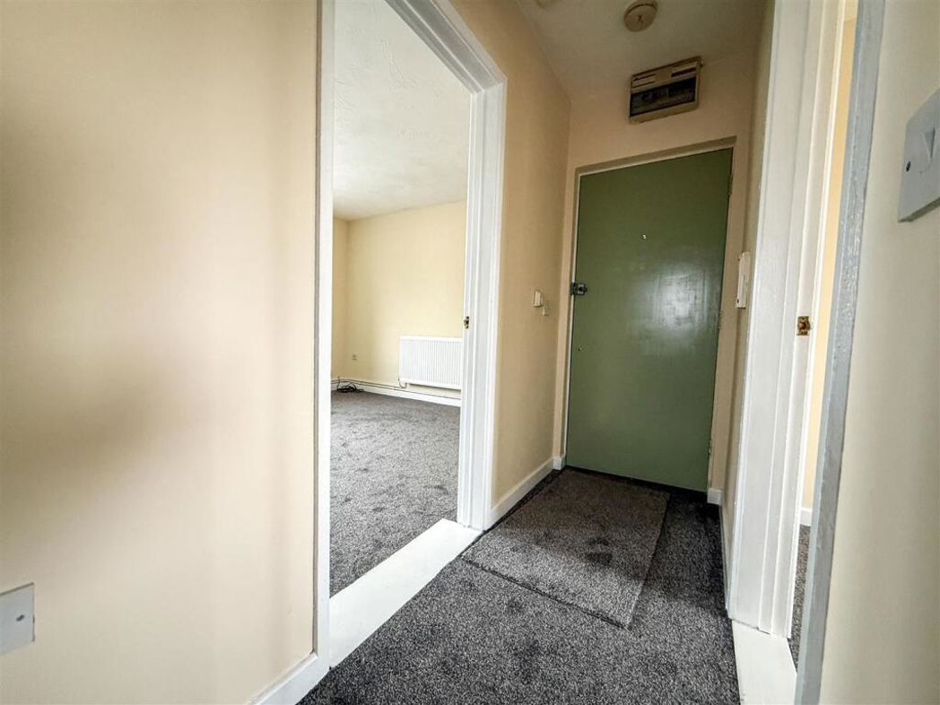 Property image 7 of 12