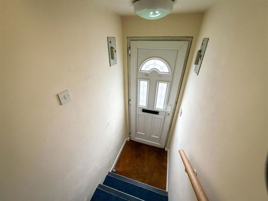 Property image 11 of 12
