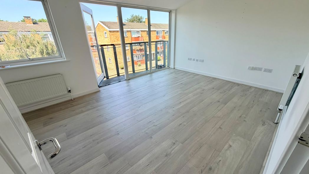 Property image 5 of 9