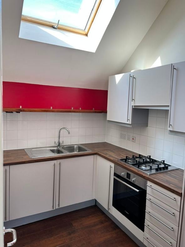 Property image 8 of 9