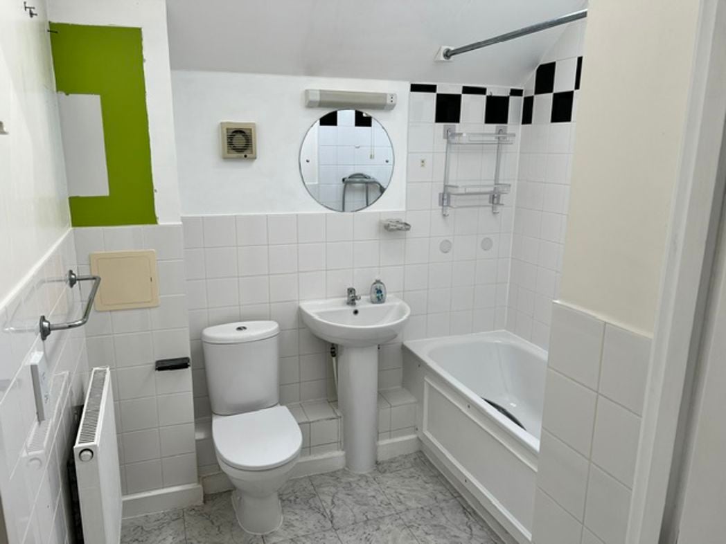 Property image 6 of 9