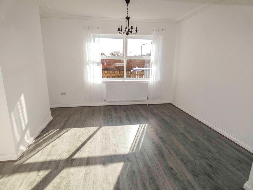 Property image 5 of 14