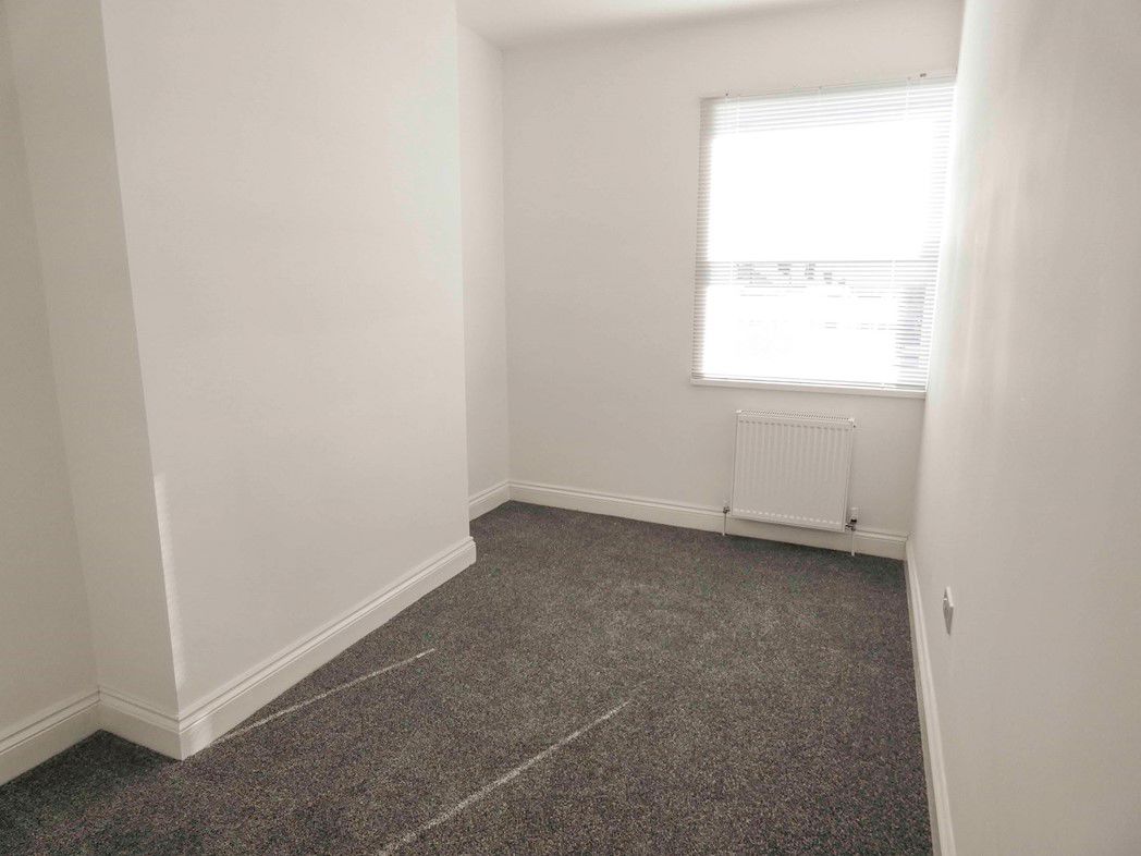 Property image 11 of 14