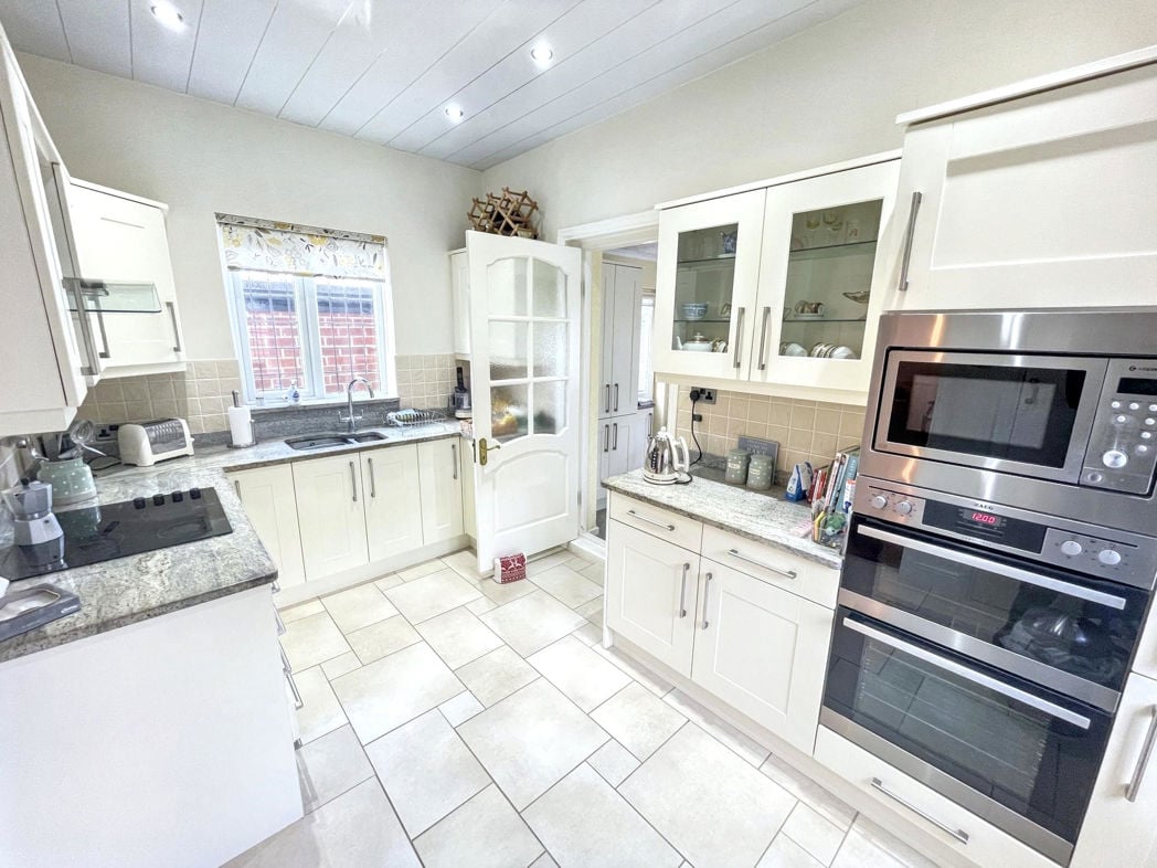 Property image 7 of 15
