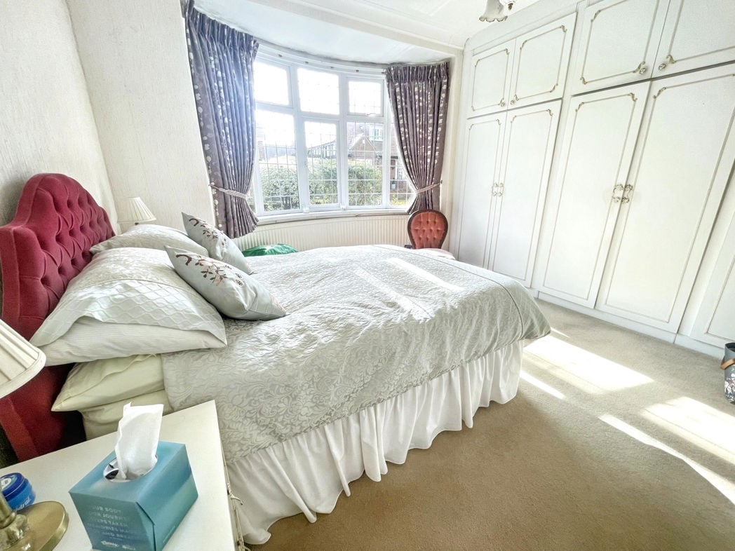 Property image 11 of 15