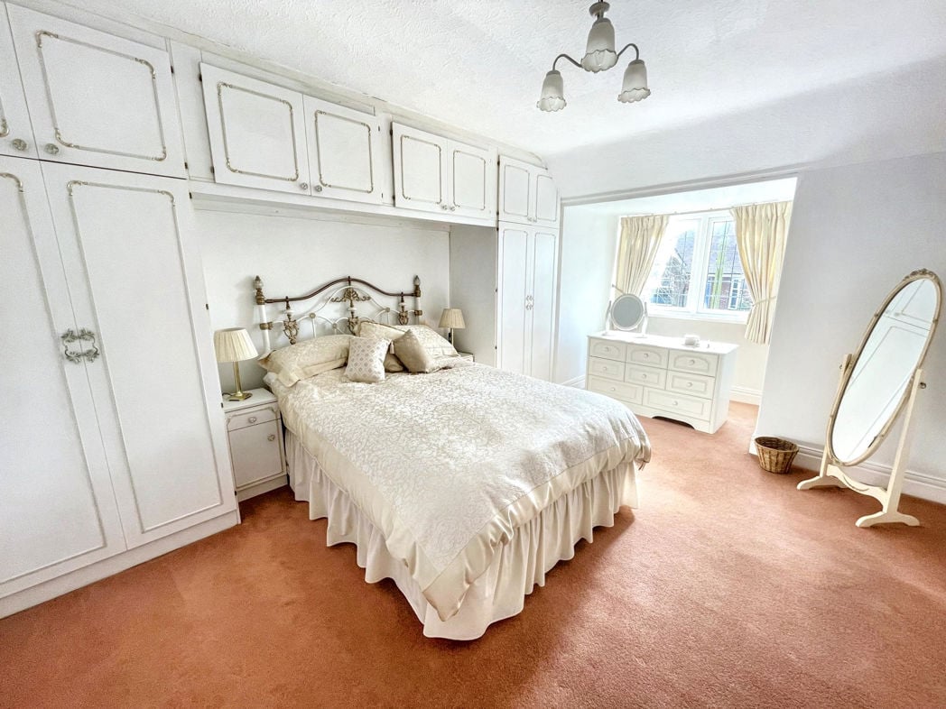 Property image 12 of 15