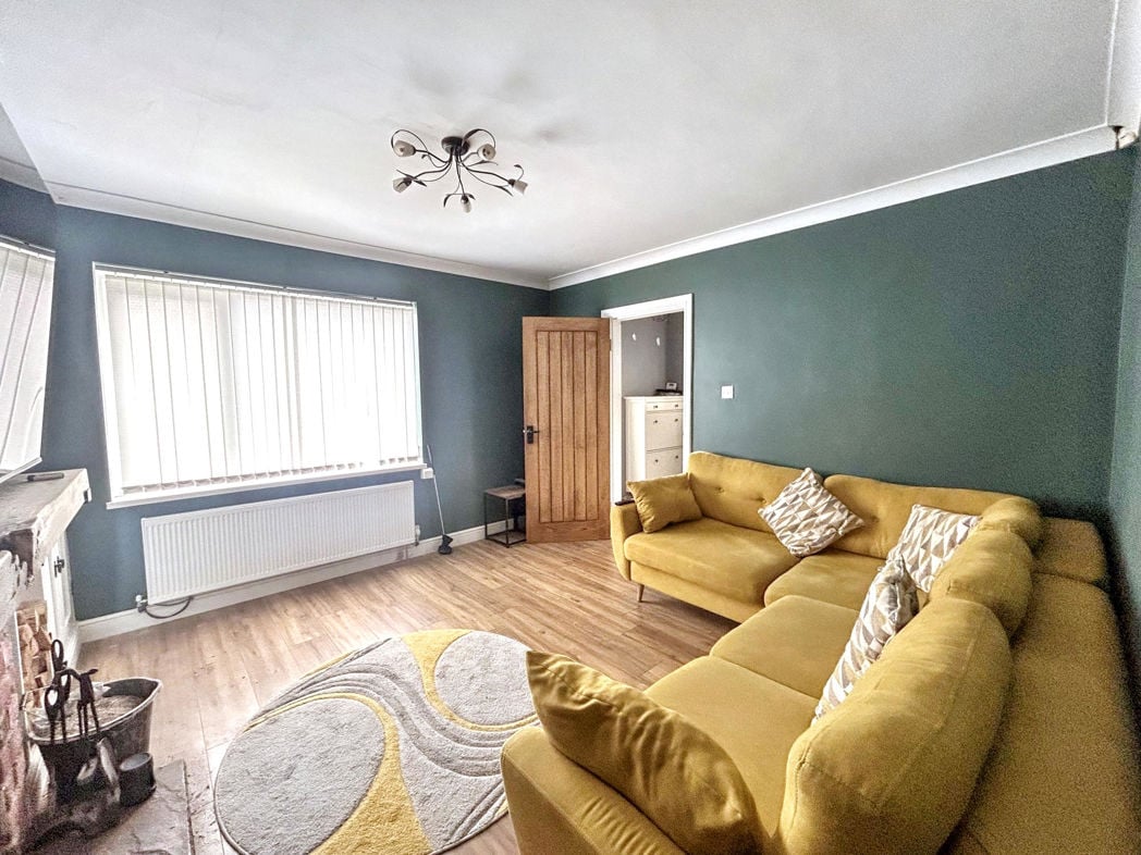 Property image 2 of 16