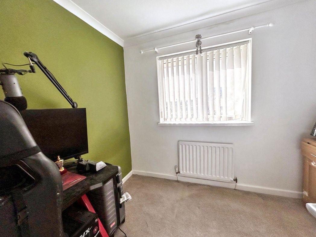 Property image 11 of 16