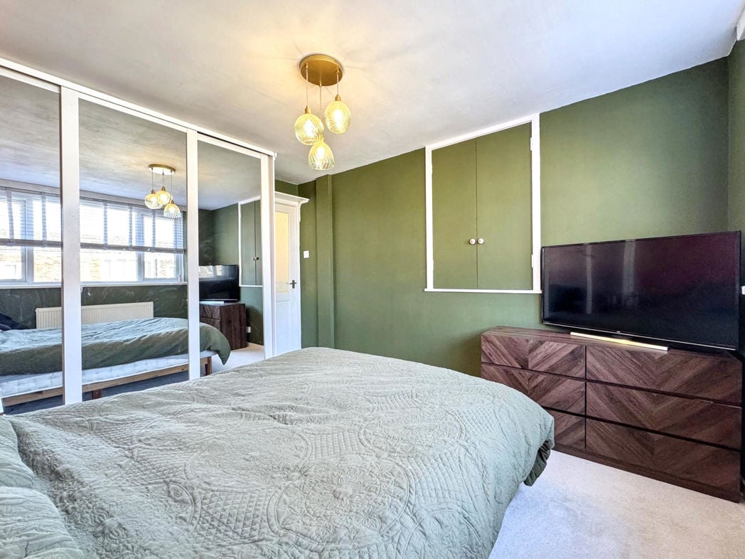 Property image 12 of 22