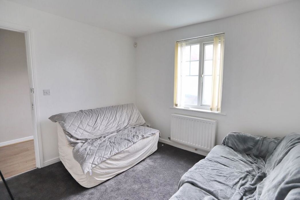 Property image 3 of 19