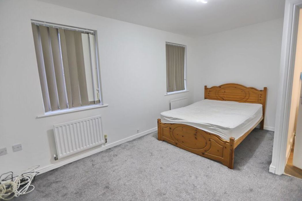 Property image 11 of 19