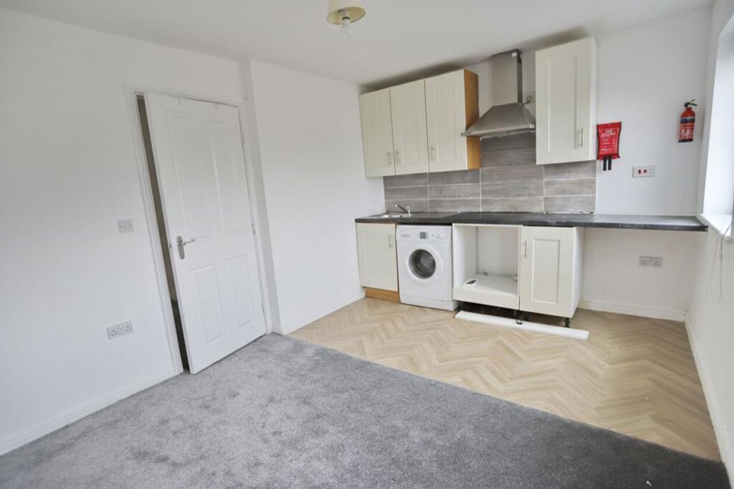 Property image 16 of 19