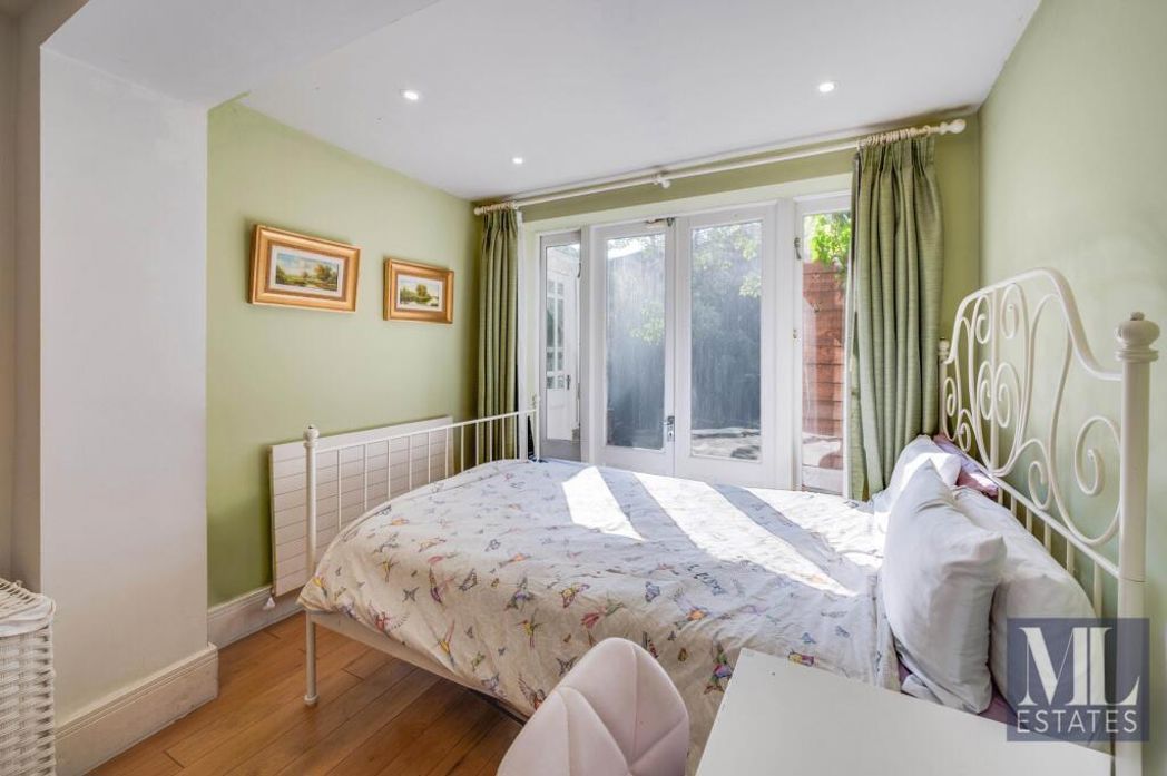 Property image 5 of 8