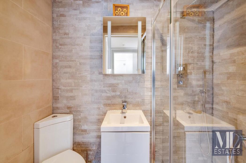 Property image 6 of 8