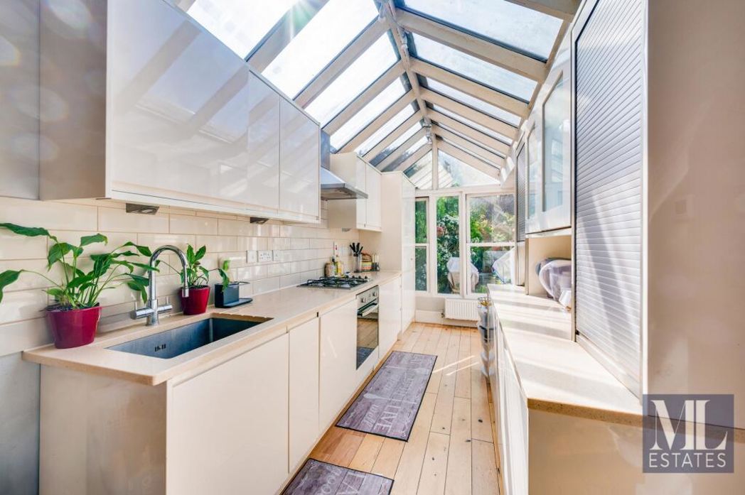 Property image 2 of 8