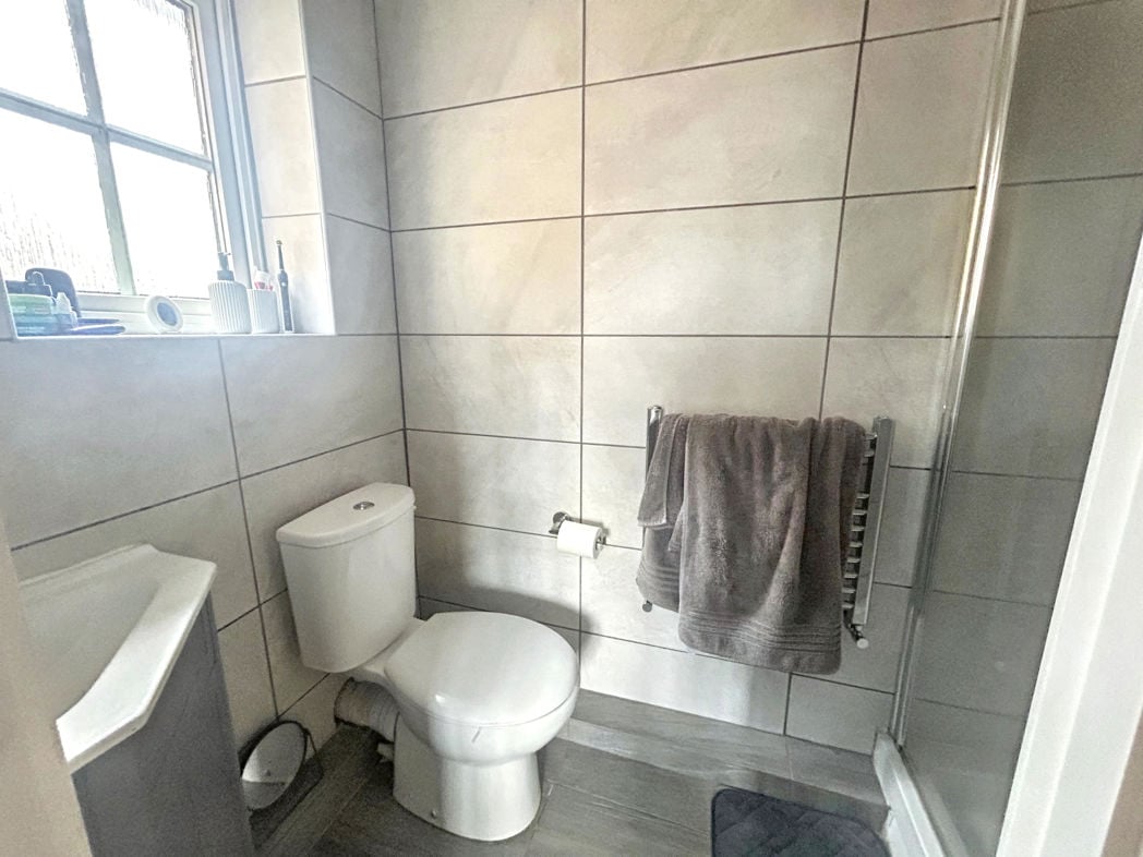 Property image 10 of 21