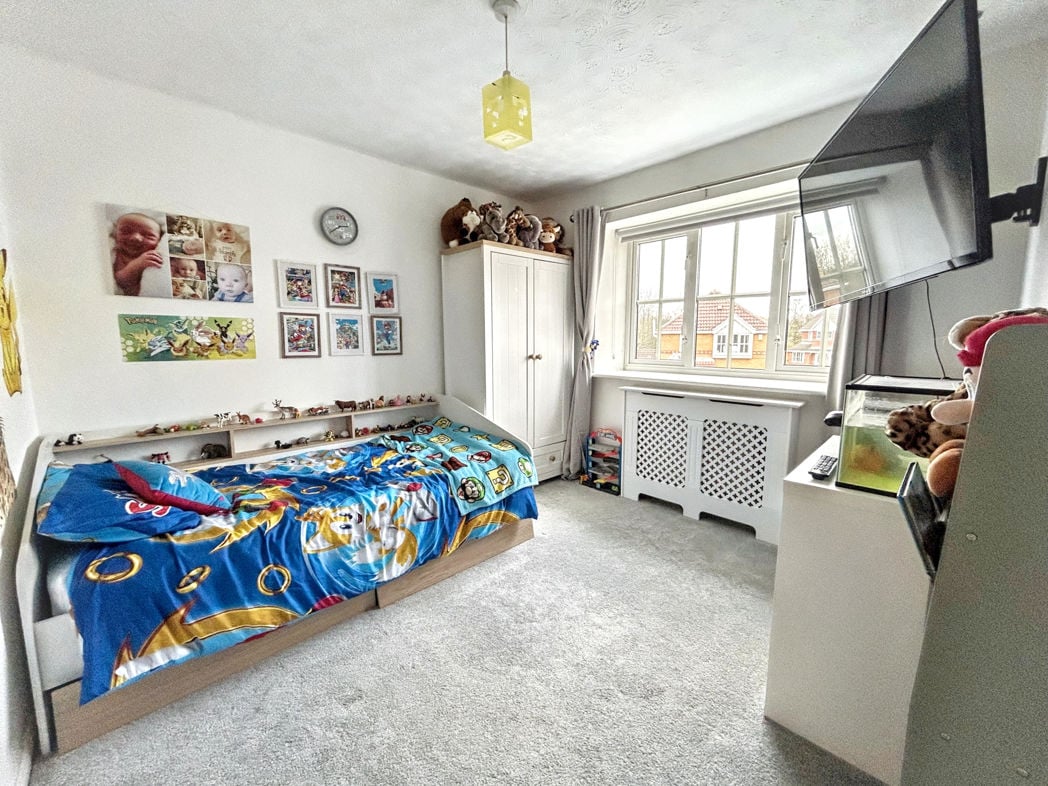 Property image 12 of 21