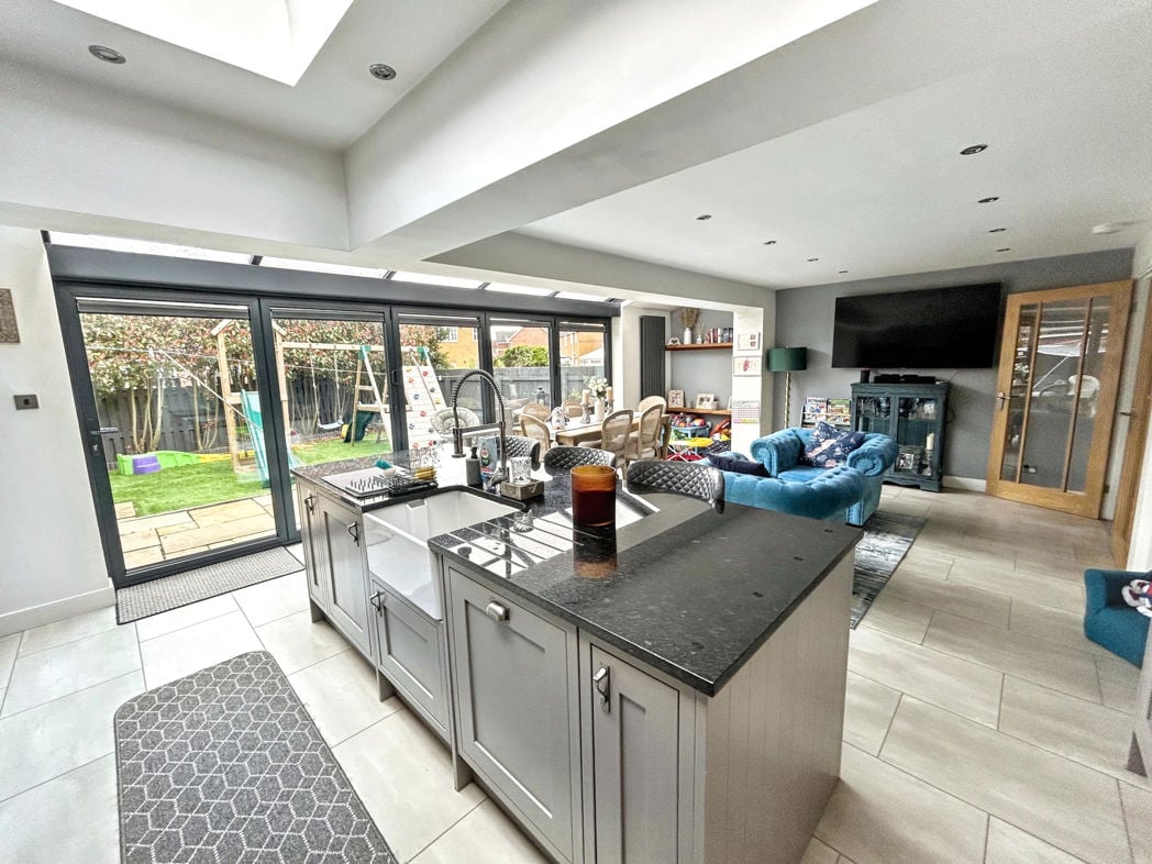 Property image 6 of 21
