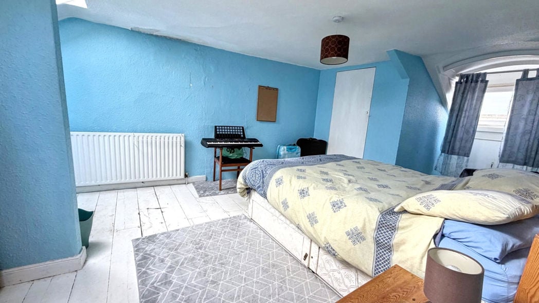 Property image 10 of 17