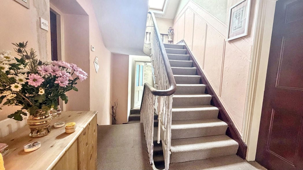 Property image 2 of 17