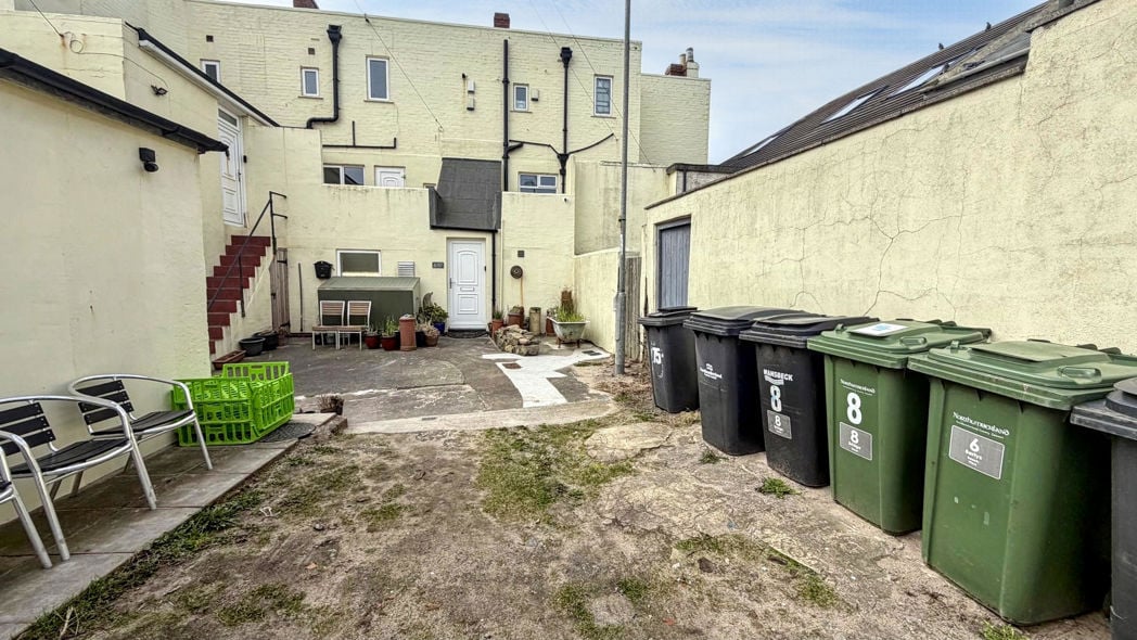 Property image 16 of 17