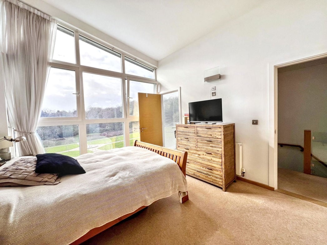 Property image 12 of 38
